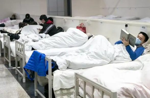 上海方舱医院鼾声如雷，男子崩溃，是否有更好的解决办法？